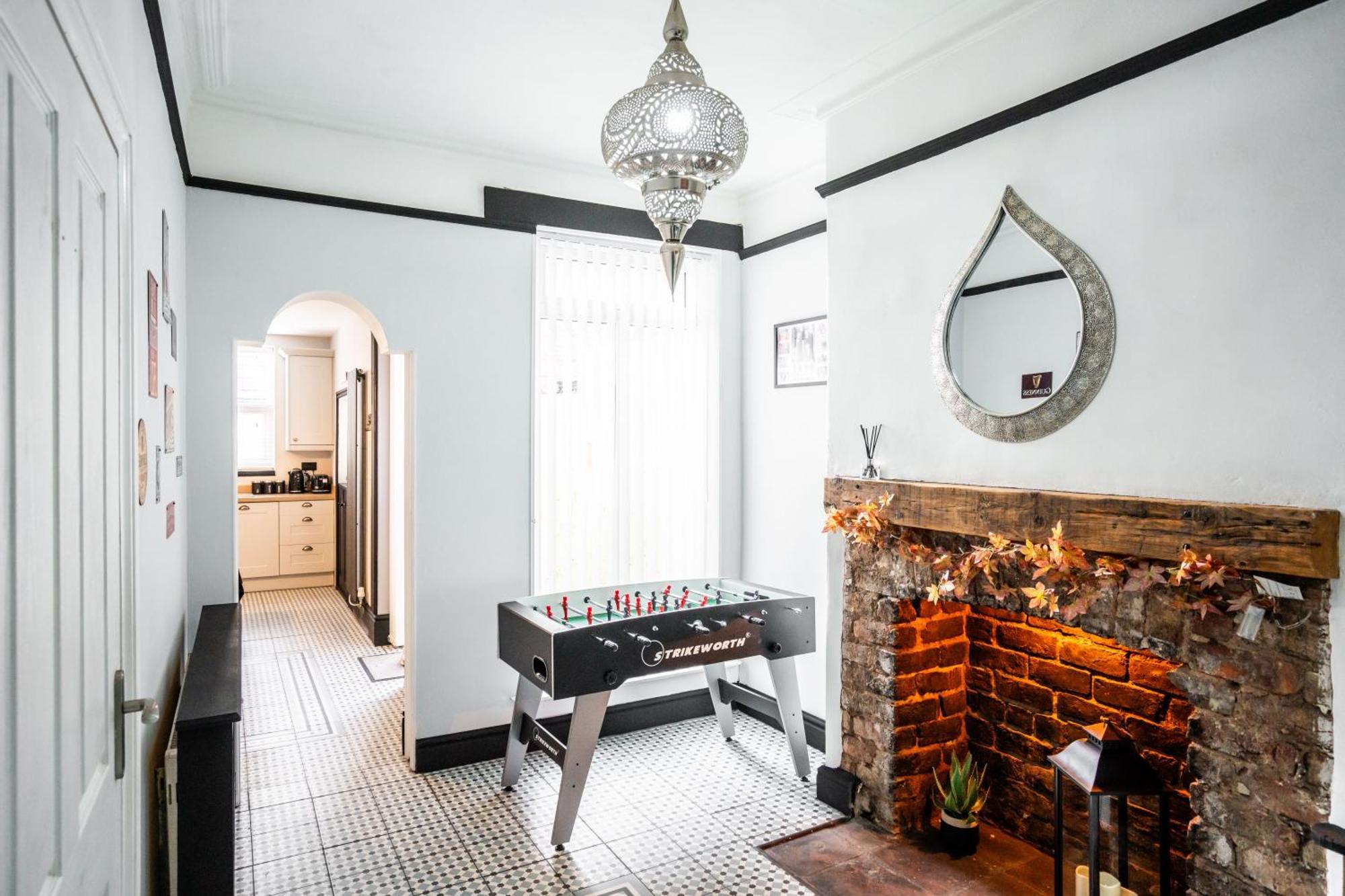 Swiss Haven - Spacious 3 Bedroom House Liverpool Kültér fotó